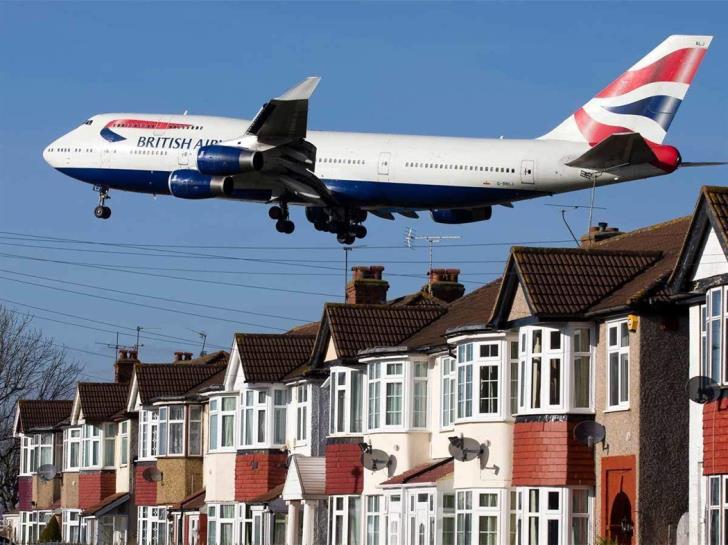 Scheduled flights to Cyprus in the hundreds for fully vaccinated British visitors