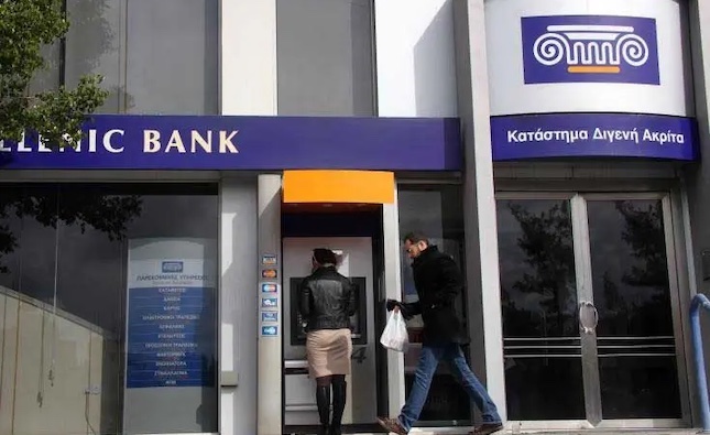 Hellenic on collision course with bank workers union