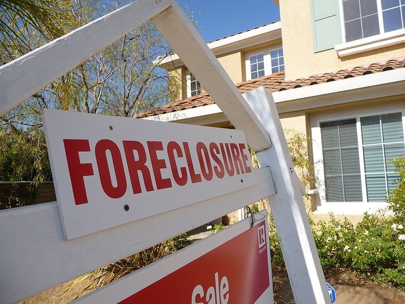 MPs extend freeze on foreclosures